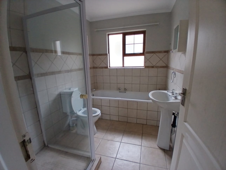 2 Bedroom Property for Sale in Hillside Free State